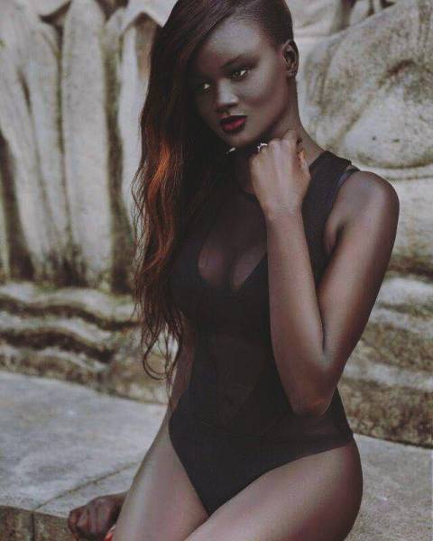 the_skin_of_this_senegalese_model_is_so_dark_it_makes_her_unique_in_the_whole_world_640_04.jpg